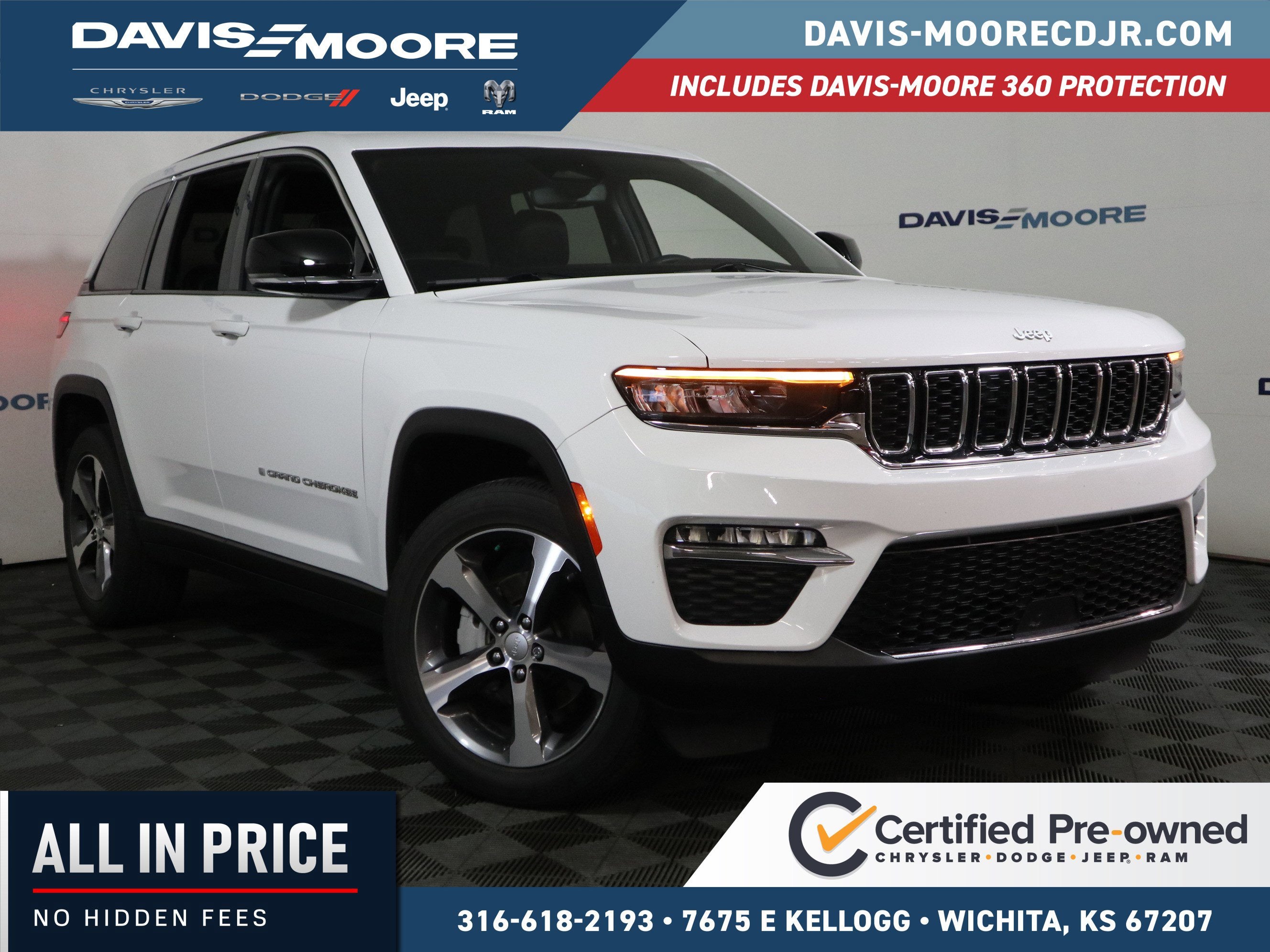 2024 Jeep Grand Cherokee Limited 4x4 in White — front three-quarter view